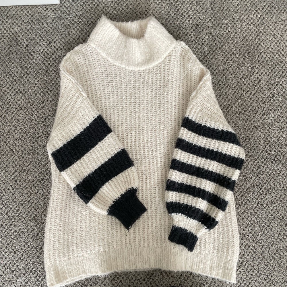 UO turtleneck sweater